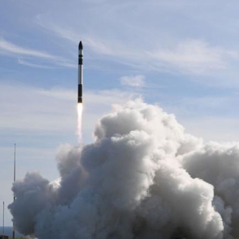 يضع Startup Rocket Lab ستة أقمار صناعية صغيرة في المدار