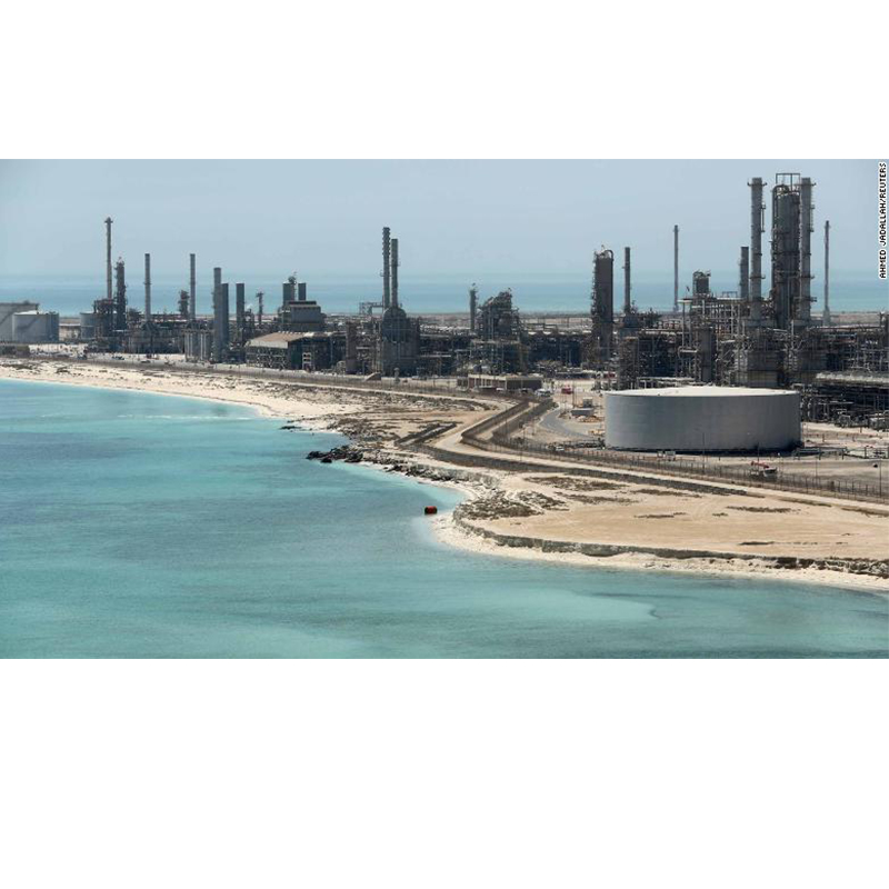 المملكة العربية السعودية تخفض إمدادات النفط وقد تخفض أوبك أيضا