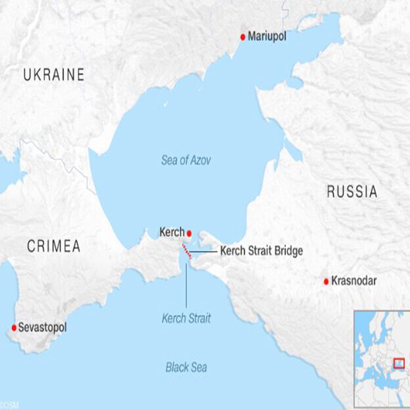 وتقول أوكرانيا إن روسيا فتحت النار على سفنها البحرية ، واستولت عليها
